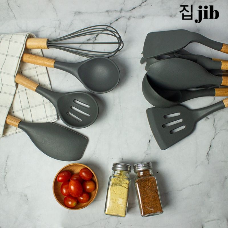 [COD] Silicone Utensil / Spatula Silicon Tahan Panas / Sutil Silikon Capit/ Pengocok Telur Kitchen Tool Sutil Silikon Gagang Kayu