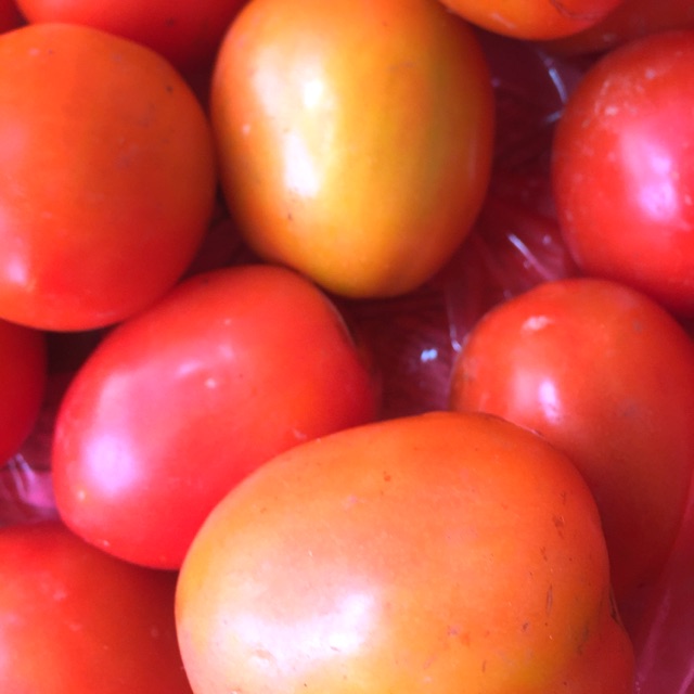 

Tomat merah