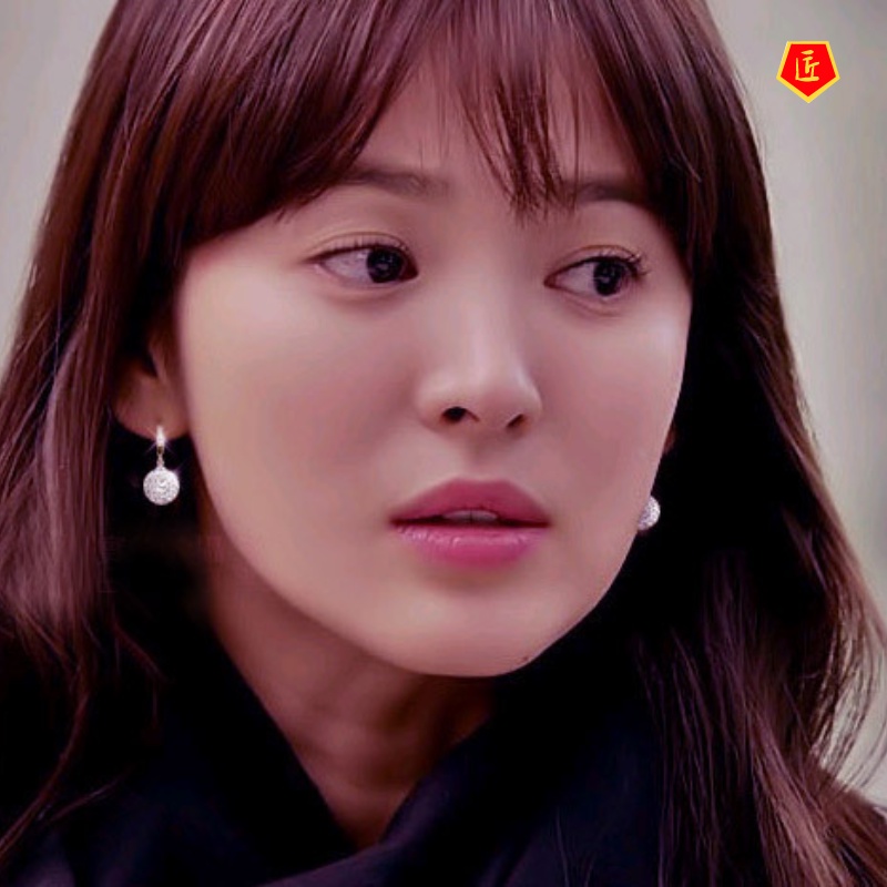 [Ready Stock]Fashion Personality Silver Full-Jeweled Stud Earrings