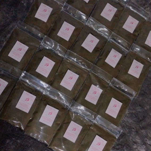 Bedda Lotong Kering ( Lulur Rempah Bugis )