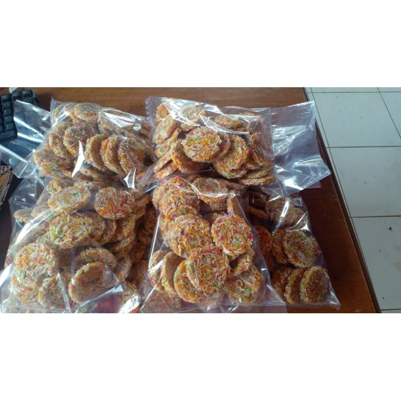 

kerupuk mentah gerandong isi 500gram