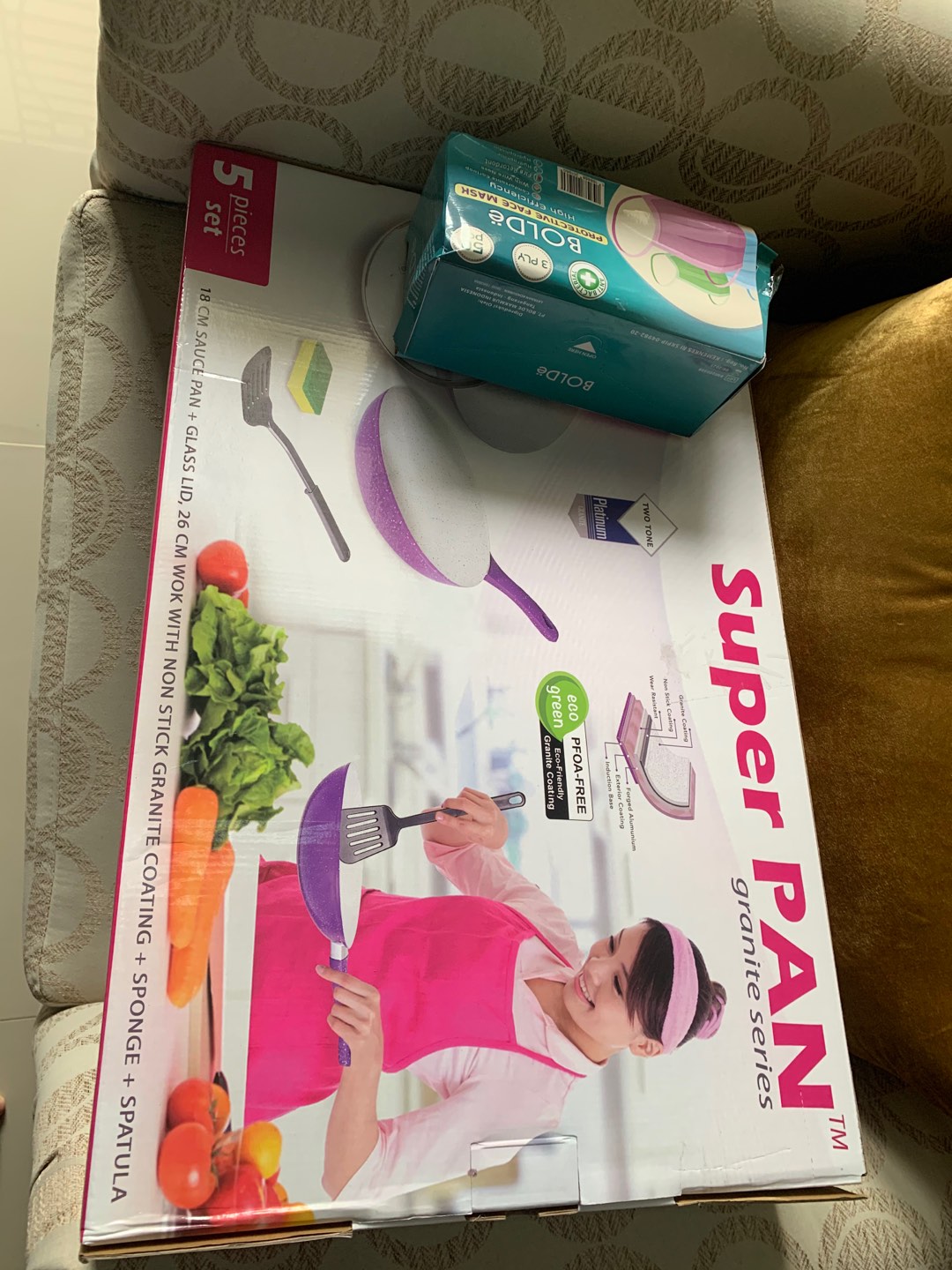 Bolde Super Pan Wok 26 Cm+panci 18 Cm Dengan Tutup Kaca Bahan Keramik Bonus Spatula & Spon