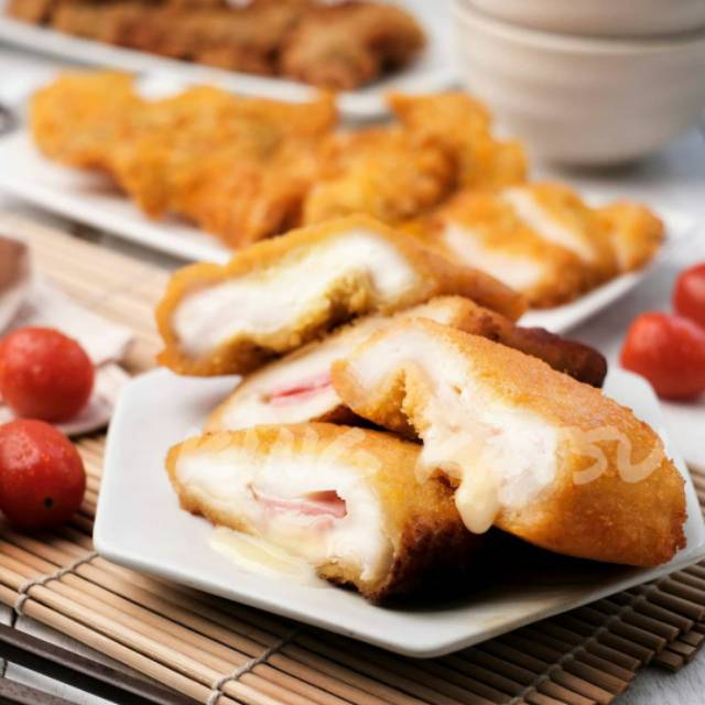 

Chicken Cordon Bleu keju mozarella smoke beef /smoked beef dan daging ayam fillet cordon blue