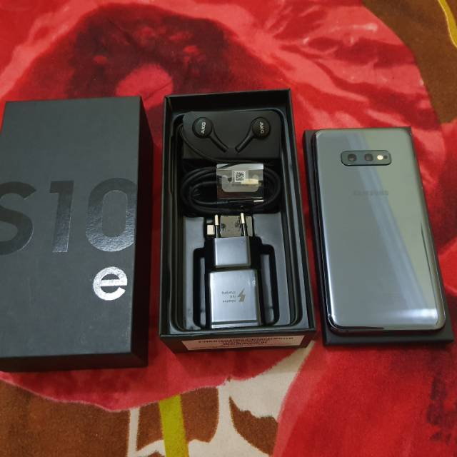 Samsung Galaxy S10e Sein 128GB Black Fullset Garansi Panjang Dual Sim