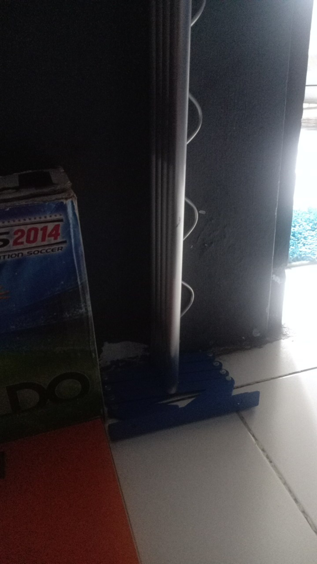 Jemuran Dinding Alumunium Capstok / Cantolan Hanger