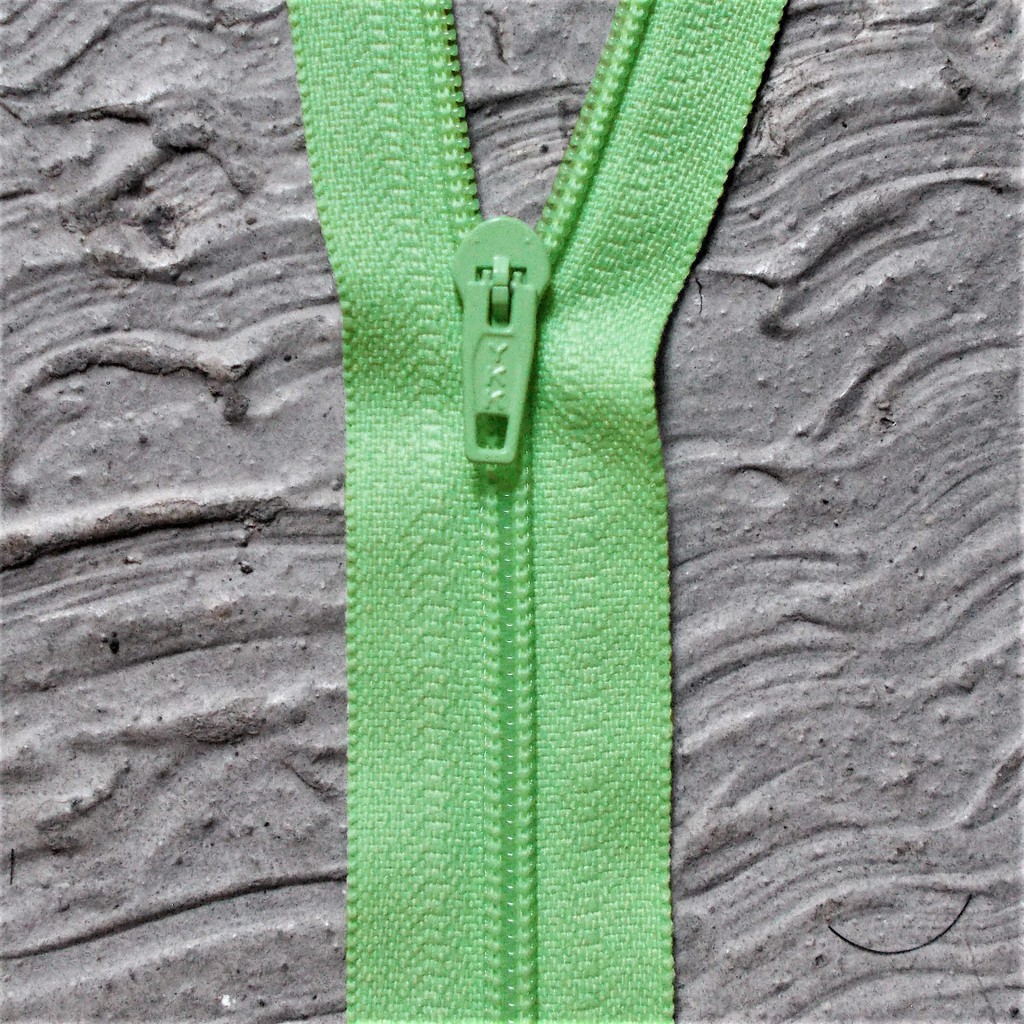 Resleting YKK 30 cm Hijau Pupus
