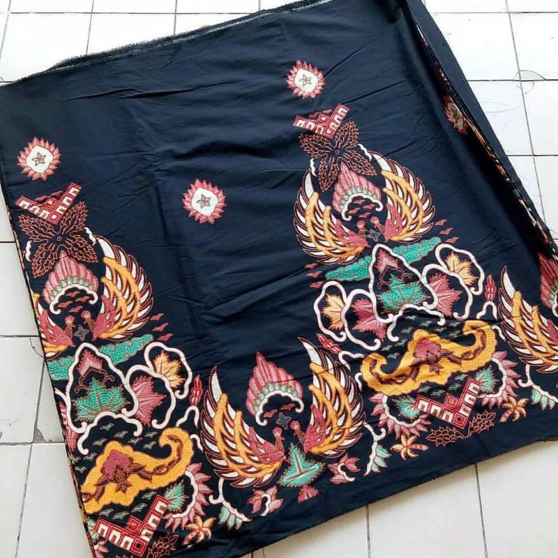 Kain Batik Laweyan Solo motif garuda kencana ( Primissima )