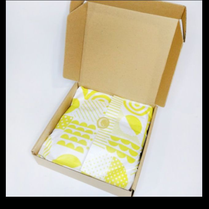 

Yellow Geometric Wrapping Paper (50 lembar)| kertas tissuebungkus kado