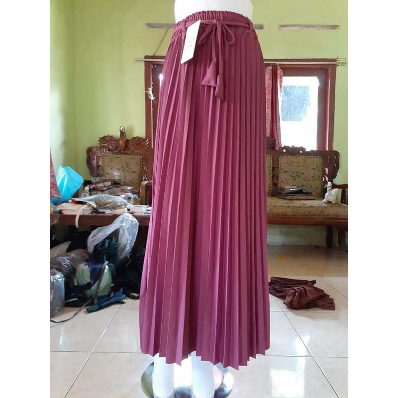 Plisket Bawahan Kebaya Rok Bawahan Kebaya Rok Plisket Tebal Rok Bawahan Rok Plisket Tebal Ori  Rok Bawahan Panjang Rok Plisket Tali PremiumRok Plisket Kebaya Bawahan Kebaya Plisket Bawahan Plisket Rok Rok Plisket Bahan Tebal Rok Bawahan Wanita-Pink fanta