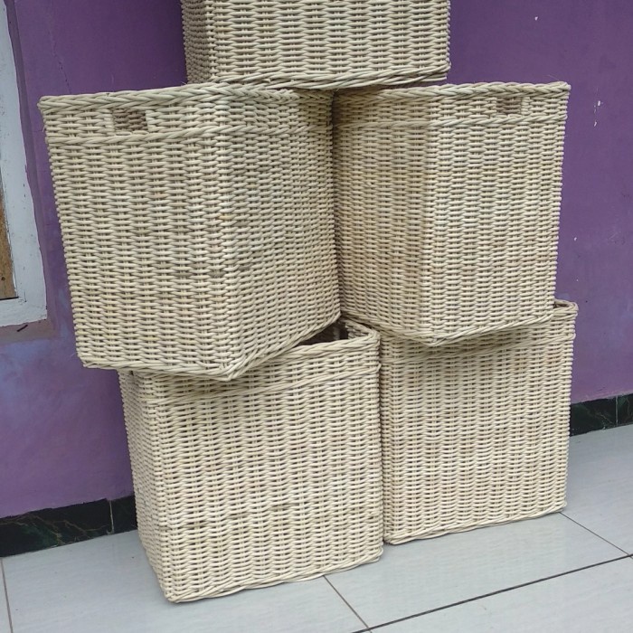 keranjang rotan persegi besar serbaguna ukuran 40 X 30 X 40 cm