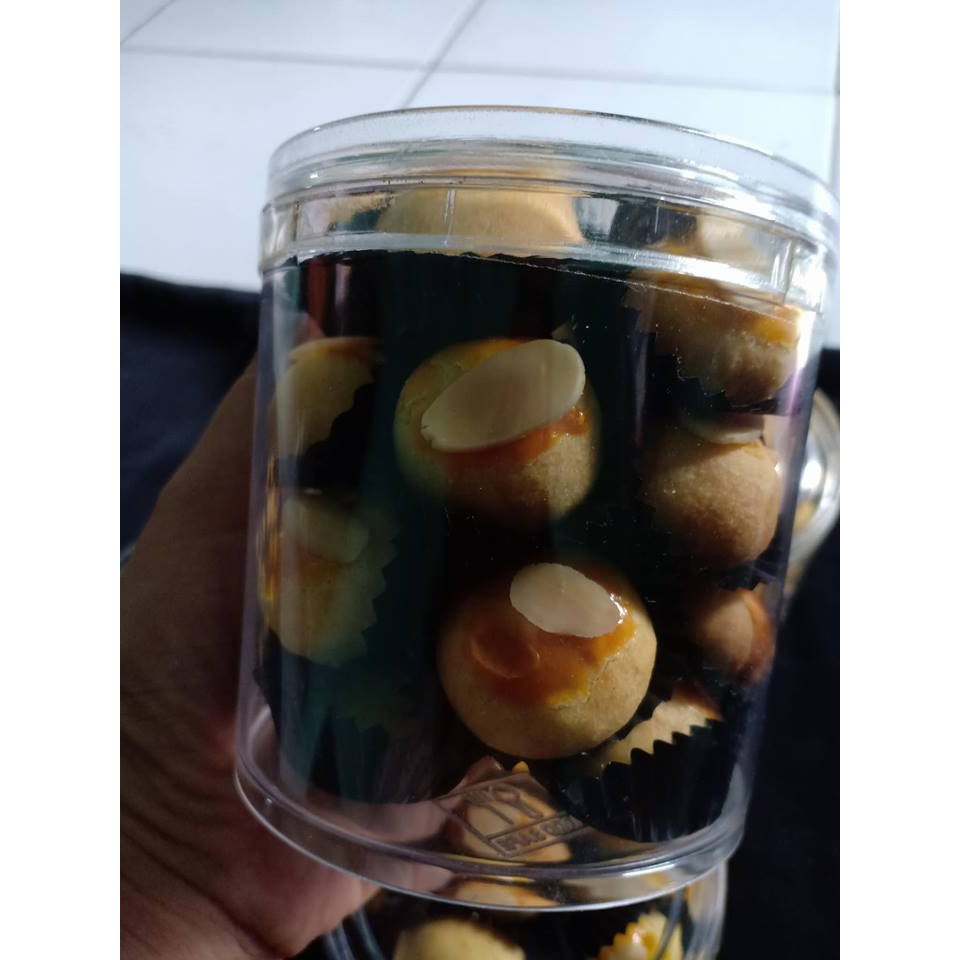 

Kue Nastar Selai Nanas Topping Almond Slice 250gr - Special HomeMade