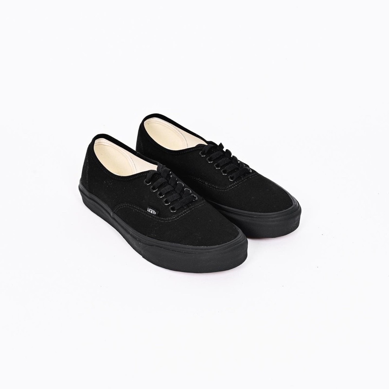 (SALE) V4ns Authentic Black Black Classic