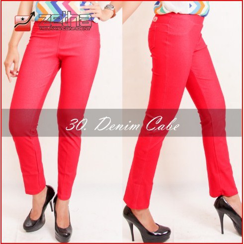 Celana Denim Zetha Merah Cabe