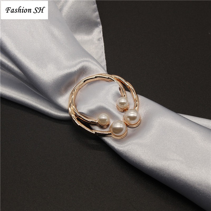 Ring Holder Scarf/Syal Desain Salib Hias Kristal Bahan Alloy Kualitas Tinggi Untuk Wanita M40163