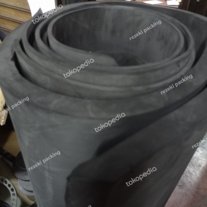SPON EVA LEMBARAN HITAM 10MM 122 X 220