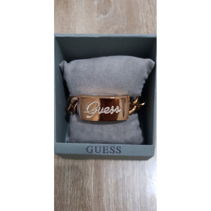 guees watch