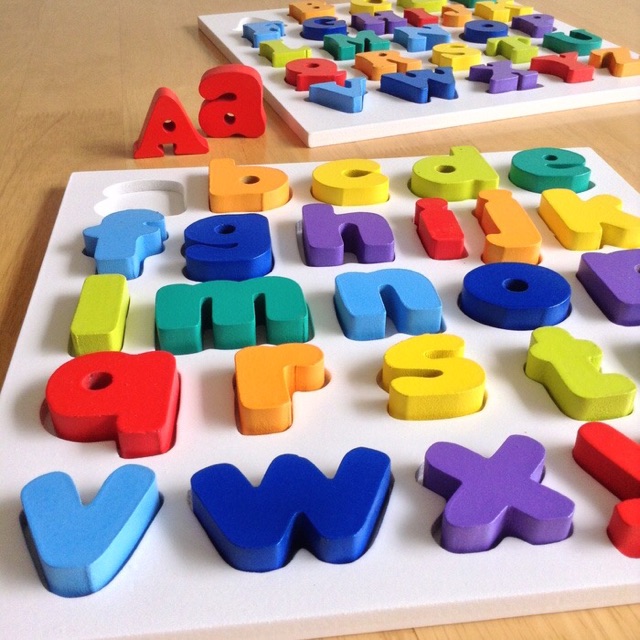 Mainan Kayu Edukasi / Edukatif - Puzzle Chunky Alphabet  Huruf Kecil