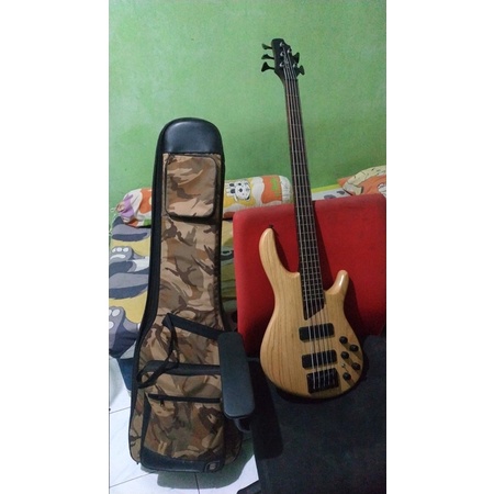Gitar Bass Cort second mulus