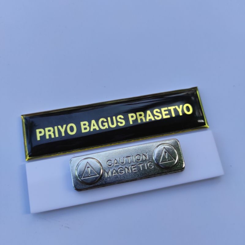 Name Tag Papan Nama Nama dada Gold Name Emas dan Silver Akrilik Full Body dan List Gold Premium