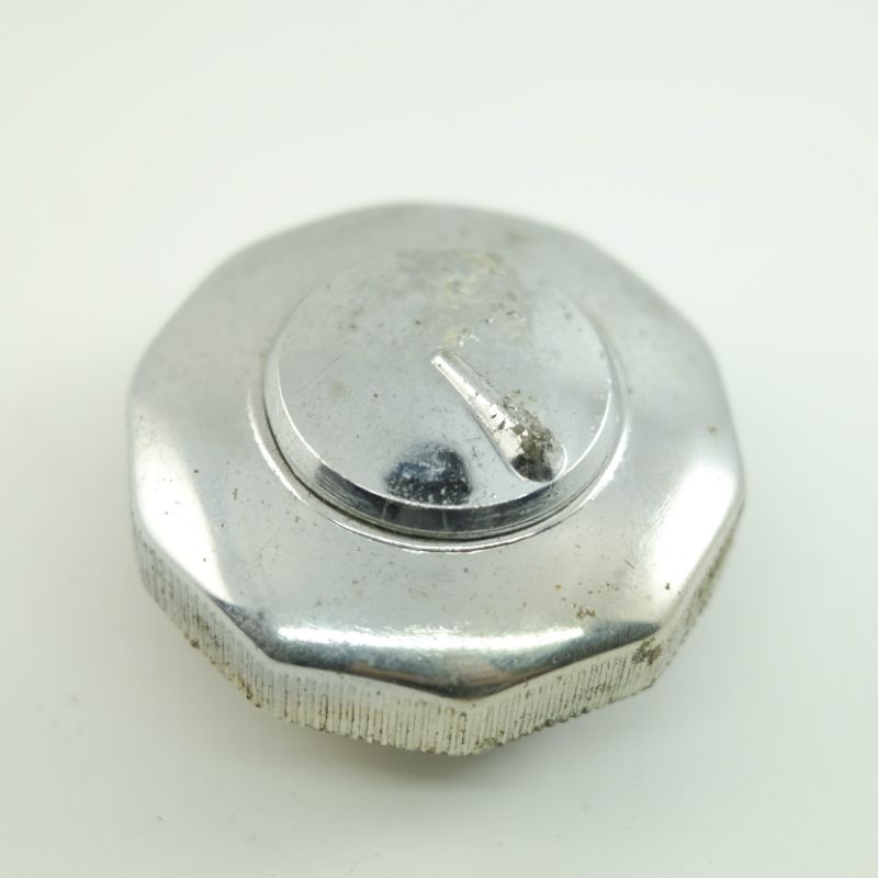 TUTUP TANGKI BENSIN HONDA S90Z BENLY S110 CB100 CB125 ORIGINAL NOS ORI BARU TANPA ANAK KUNCI