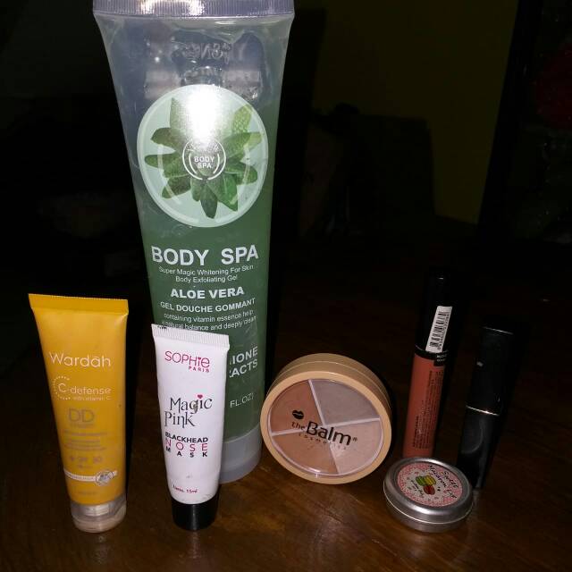 THE BALM correcting concealer / wardah dd cream / lip matte nabi / lipstick purbasari [PAKET 50K]