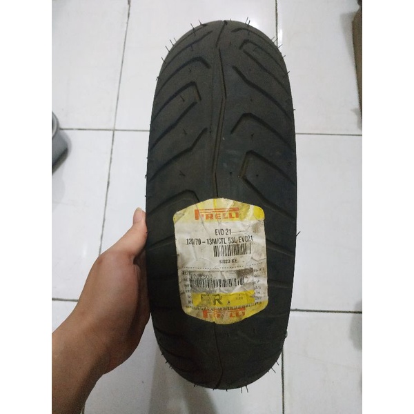 Ban Luar NMAX merk Pirelli