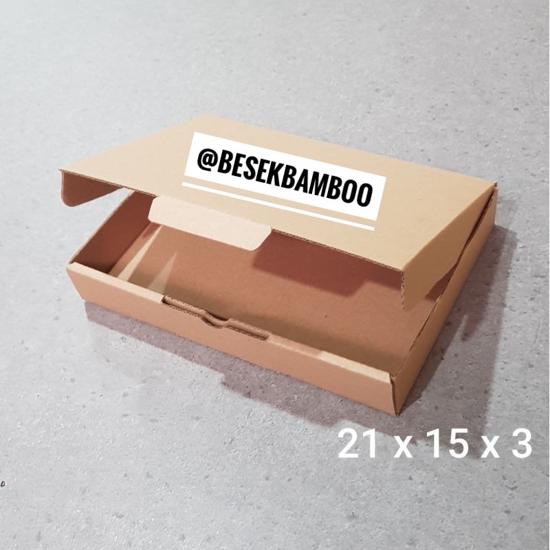

Kardus 21x15x3 cm/Dos Coklat/Kardus Coklat/Die Cut/Kotak Kado/Kotak kraft