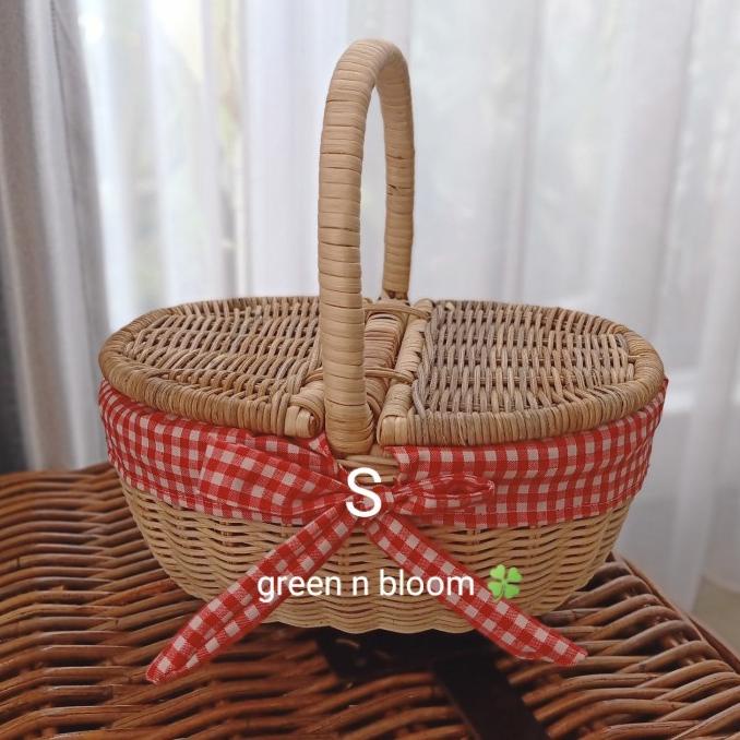 

HAMPERS PARSEL DAN PAKET MAKANAN KERANJANG PIKNIK ROTAN OVAL PARCEL HAMPERS BUAH KUE KERING BERKUALITAS