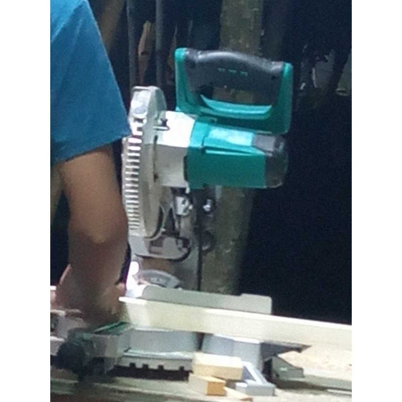 

biaya potong belah papan/kaso
