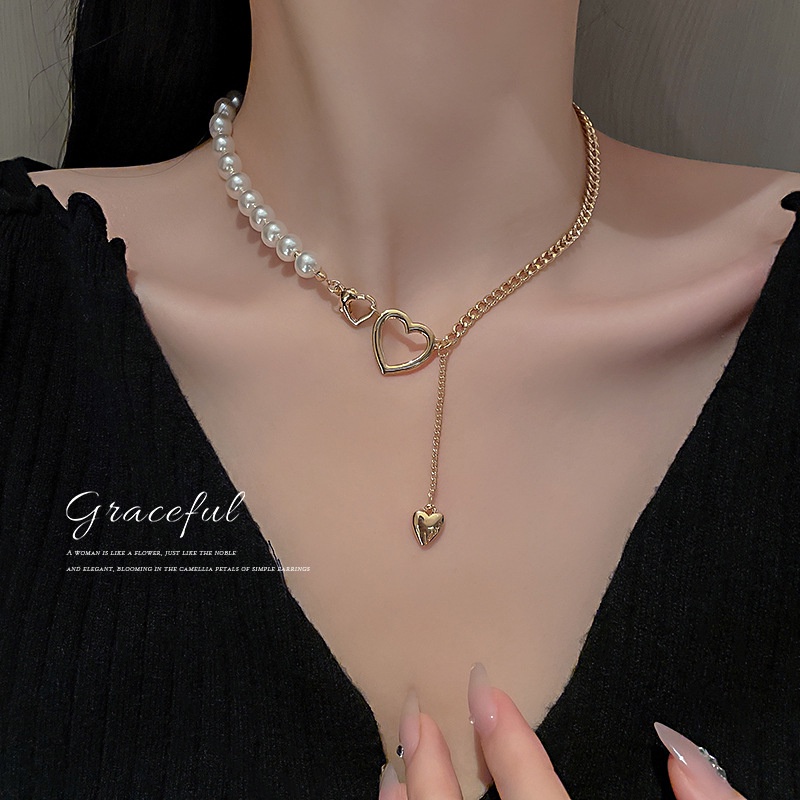 Kalung Choker Multilayer Bahan Metal Dengan Liontin Butterfly Heart Aksen Mutiara Untuk Wanita