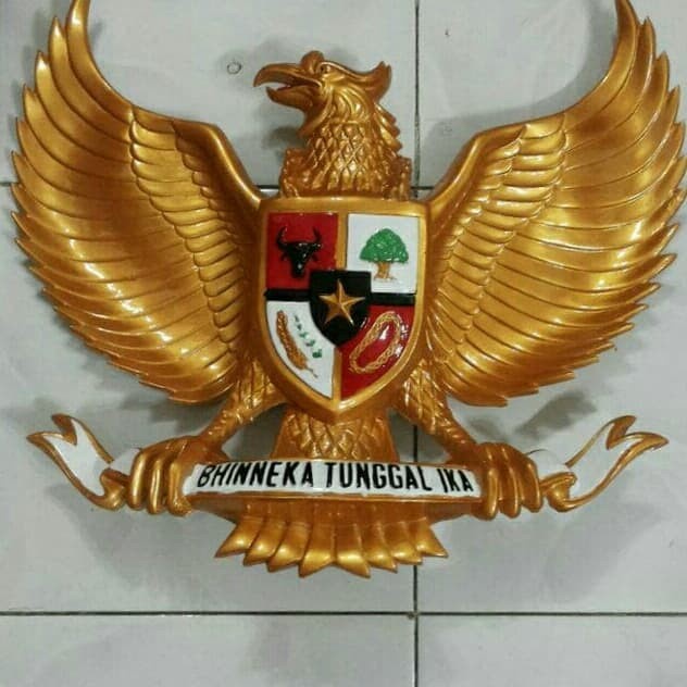 

Premium Lambang Garuda Bahan Fiber 40X50Cm