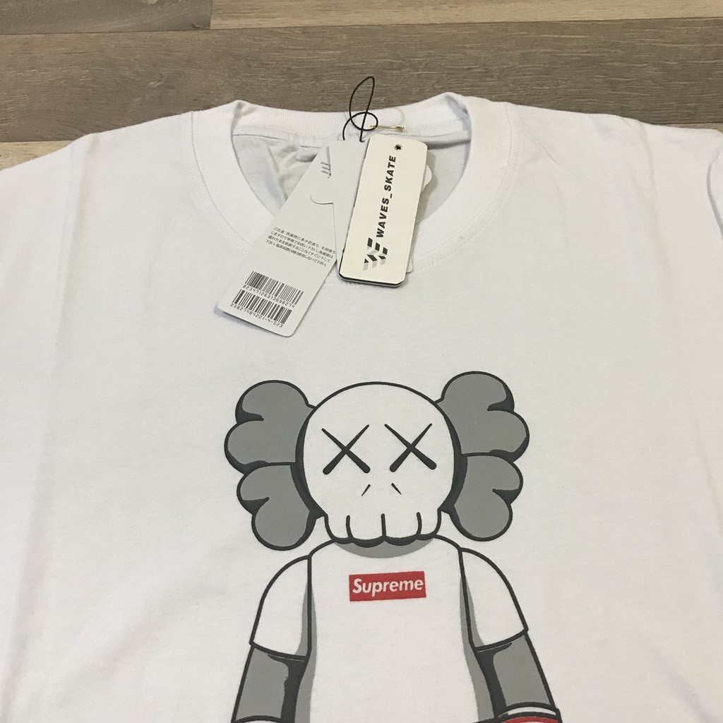KAOS UNIQLO x KAWS (SUMMER UT GRAPHIC BLACK) - 100% COTTON - TERLARIS-4