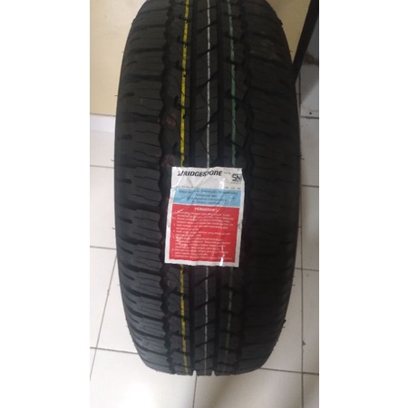 Ban Bridgestone D684 H/T 265/65 R17