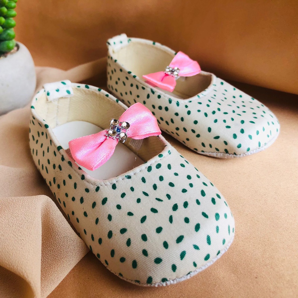Sepatu PRE PITA Prewalker Bayi Perempuan Umur 0 Bulan - 12 Bulan Model Slip on Pita Baby Girl Lucu Murah PRE BINTIK PITA