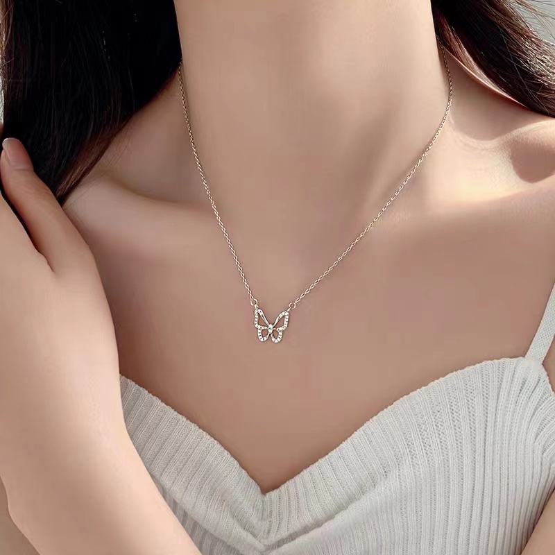 Kalung Rantai Klavikula Desain Pita Aksen Berlian Gaya Jepang Korea