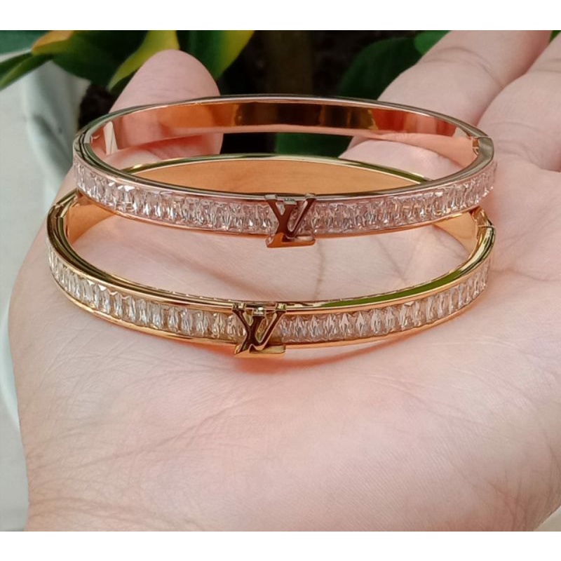 gelang titanium wanita model paling keren terbaru