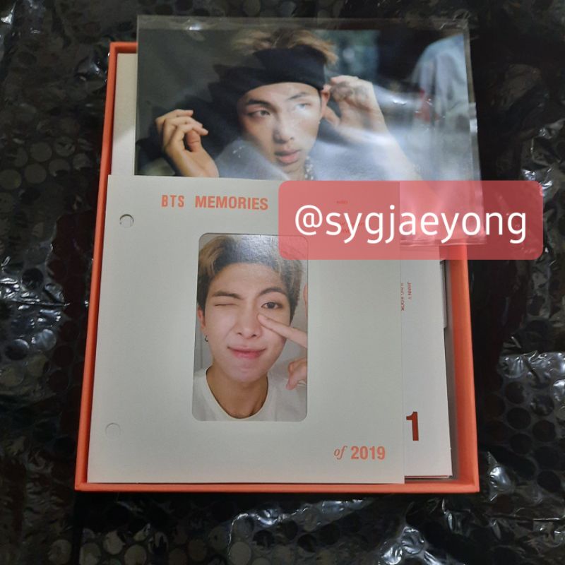 UNSEALED BTS MEMORIES OF 2019 BLURAY OFFICIAL WITH RM NAMJOON NAMU PHOTOCARD POSTCARD MEMO19 MEMO BR