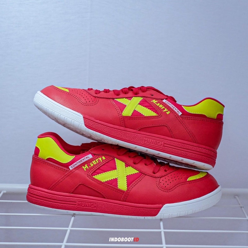 X Munich Continental 913 Red