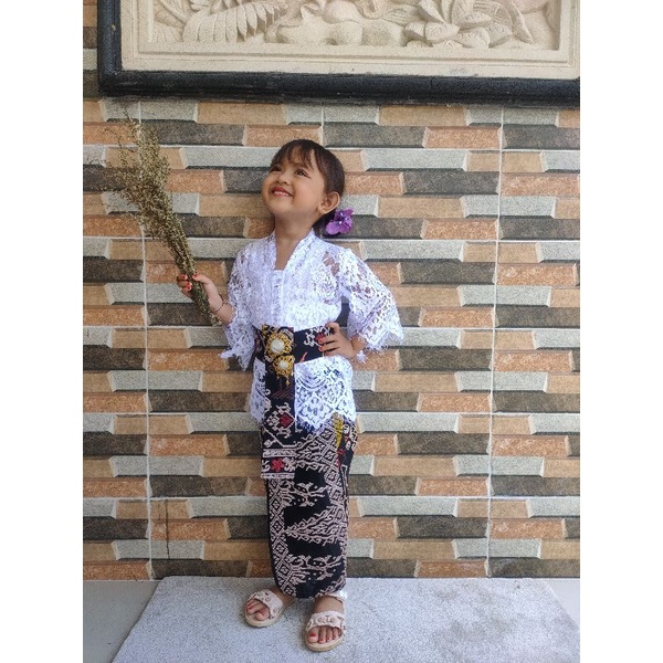 Kebaya anak lengan lonceng/kebaya bali/busana adat bali
