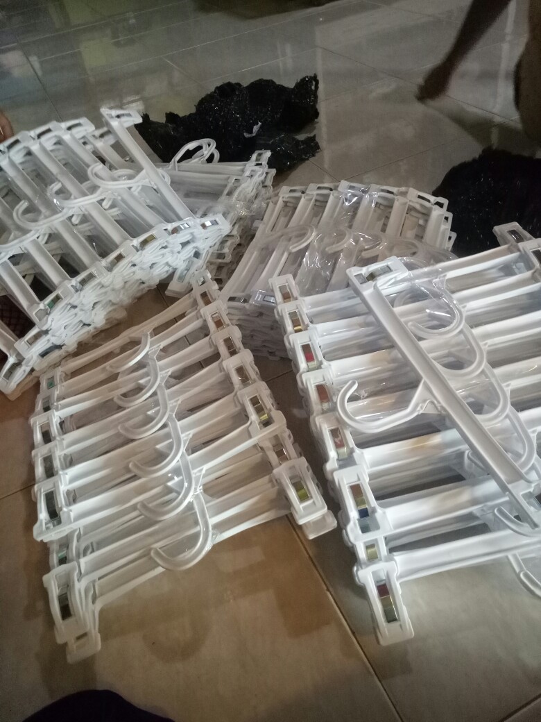 Hanger Jepit  Gantungan Baju Anak 25cm Bahan Plastik