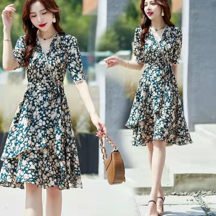 Jangan Ketinggalan order..  dress bunga/dress bunga korea/2022 baru gaun sifon bunga kecil V-neck se