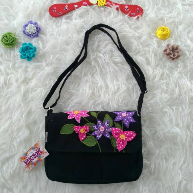 Tas dompet wanita mordiva cewek selempang slempang unik kecil simpel lucu