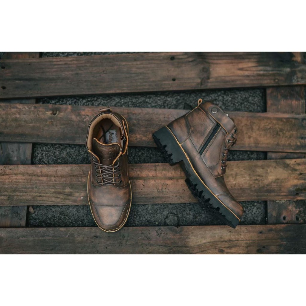 Sepatu Boots Pria Safety Piede Lion Sleep Original Sepatu Pria Hiking Touring Pria Moge Ujung Besi