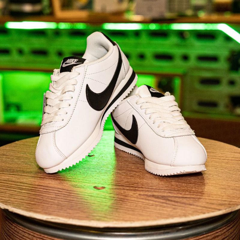 Nike Cortes white Black