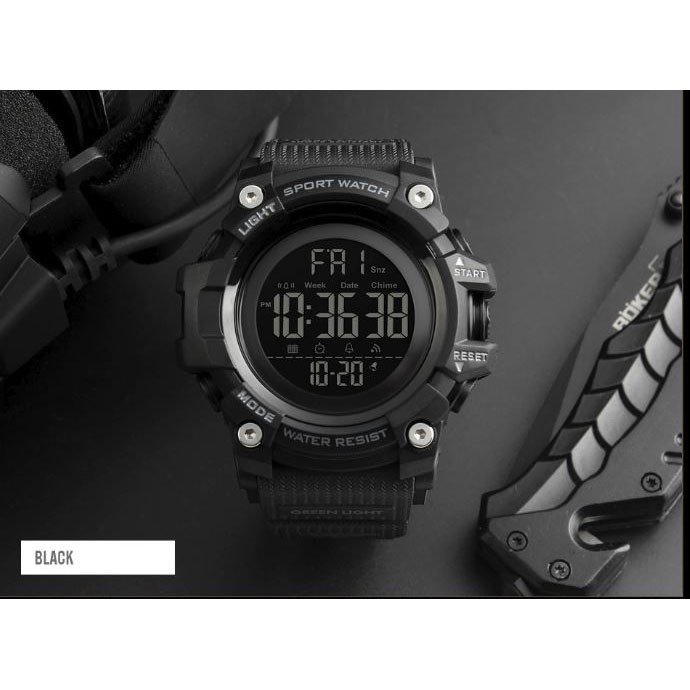 Jam Tangan Sporty Digital Pria - 1384 - EMWSC8BK Black - SKMEI