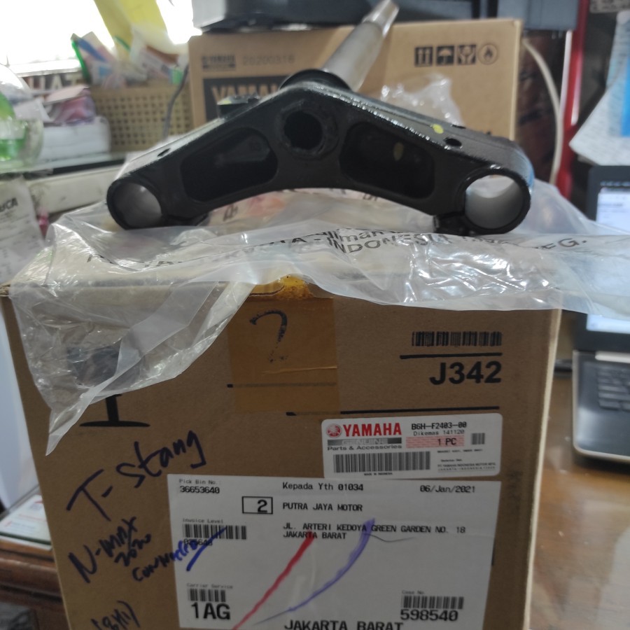 Segitiga Bawah Yamaha Nmax 155 Connected/ Neo B6H-F2403-00