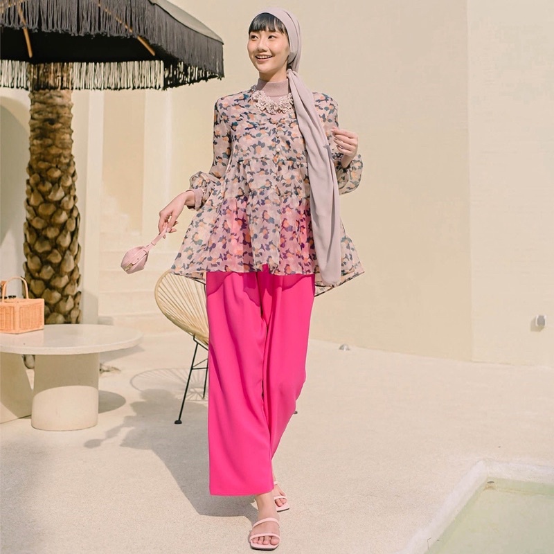 hijabchic Amarisa Creme Floral Outerwear