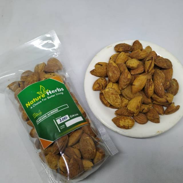 

Kacang Almond