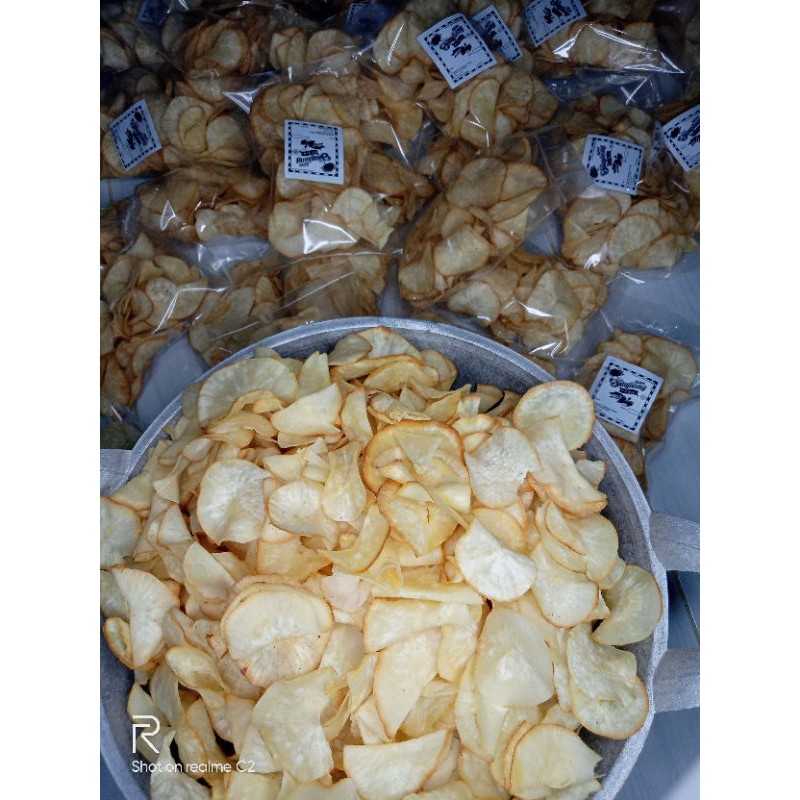 

Terlaris! KERIPIK SINGKONG KRIYUS 250g