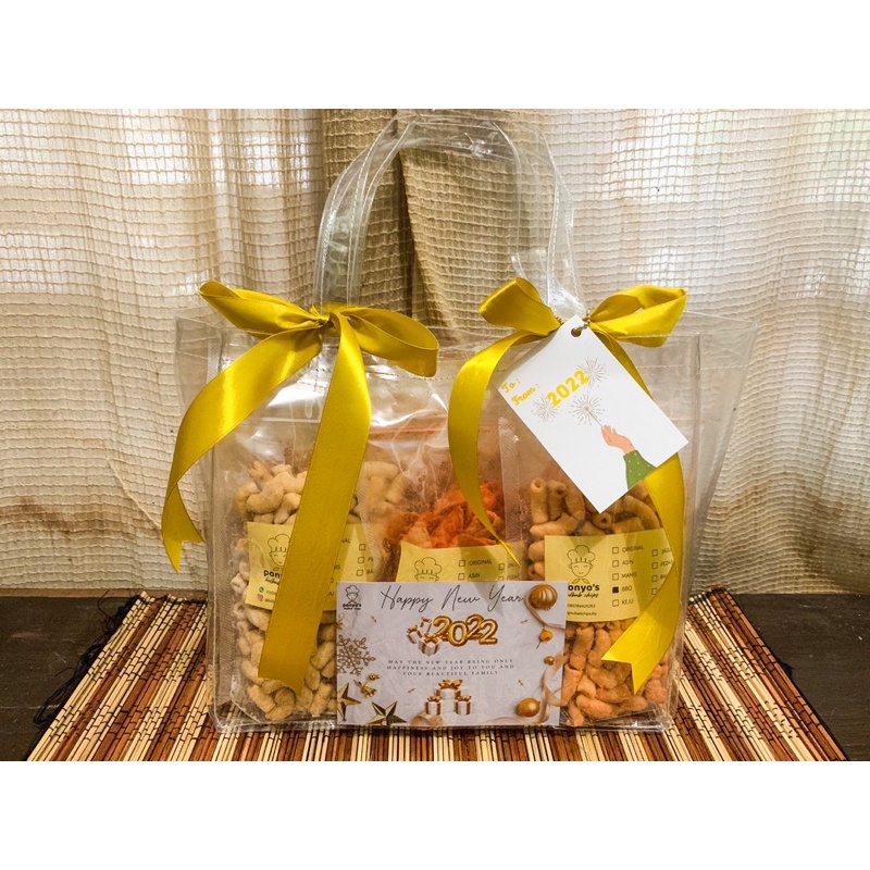 

NEW YEAR 2023 HAMPERS | HADIAH TAHUN BARU | GIFT TAHUN BARU ISI 6 KERIPIK